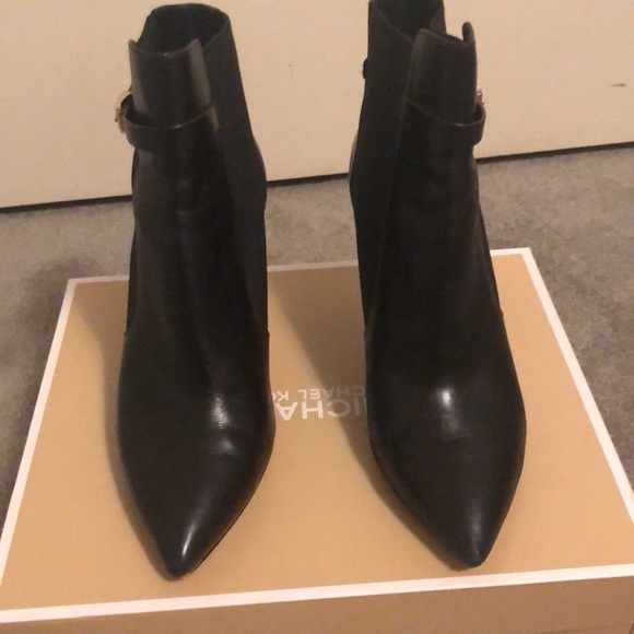 Michael Kors leather booties - Picture 2 of 8